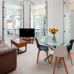 https://inmlaga-santos-suites-2.es-andalucia.com